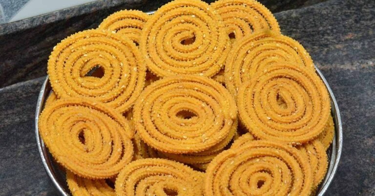 Crispy Tandalachi Chakli Recipe