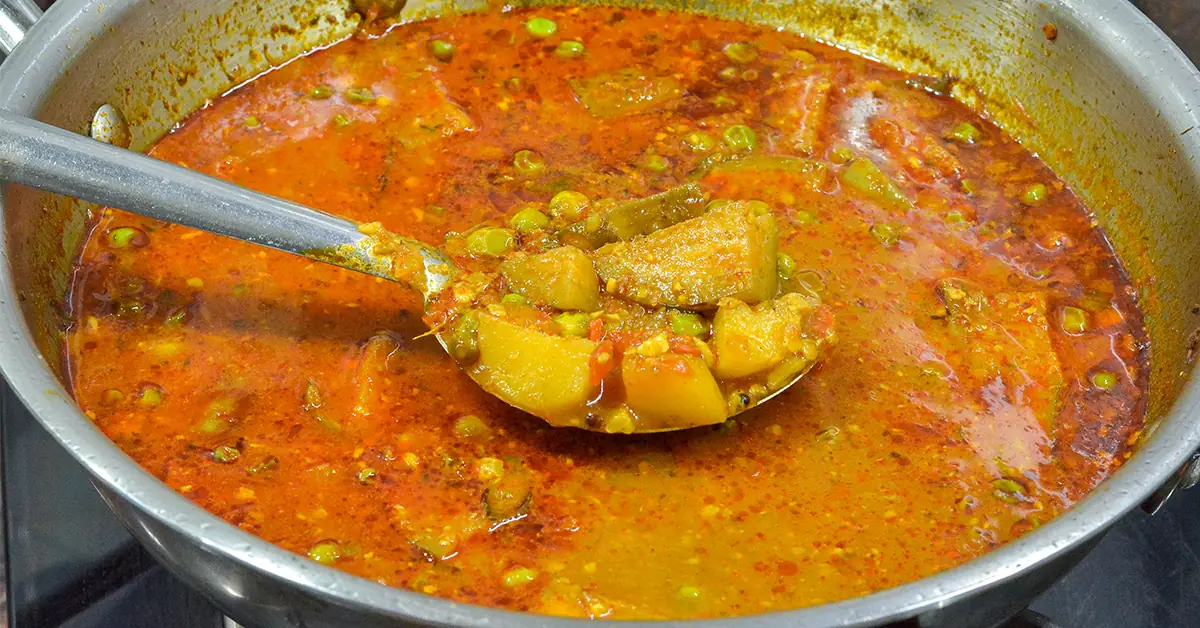 Spicy Maharashtrian Mix Veg Curry