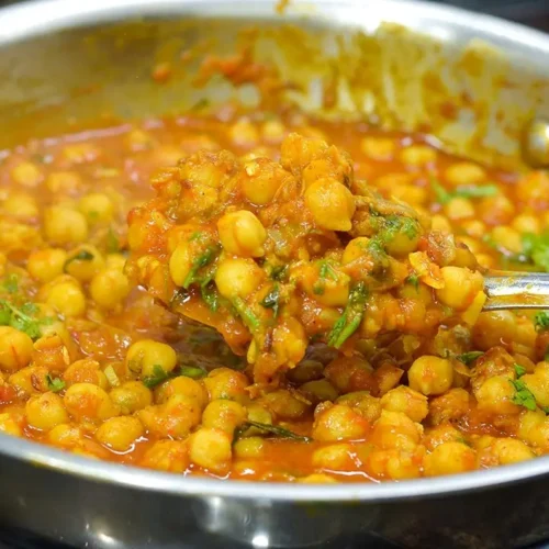 Quick And Easy Kabuli Chana Recipe
