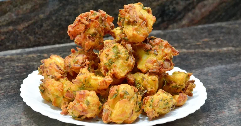 Crispy Boiled Aloo Pakoda Recipe