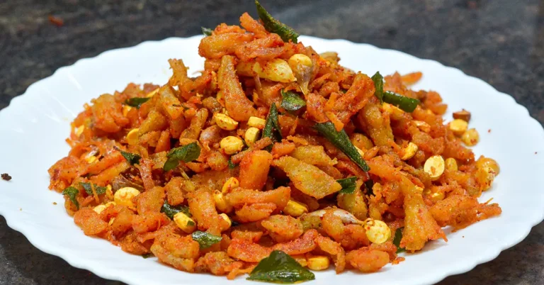 Crispy Chicken Chivda Recipe