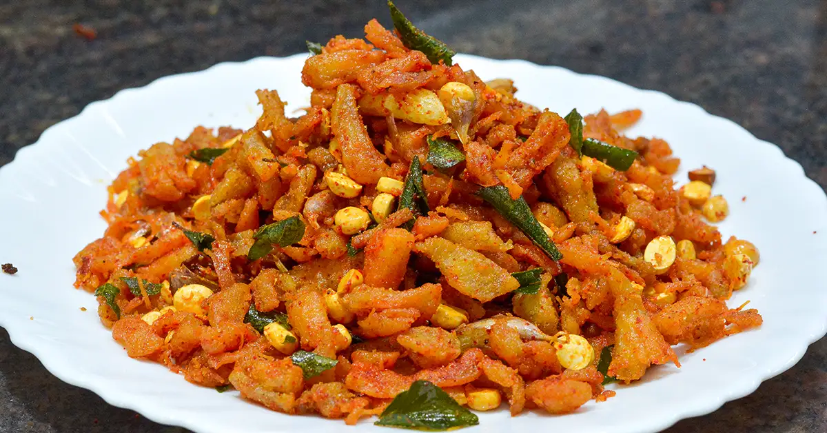 Crispy Chicken Chivda Recipe