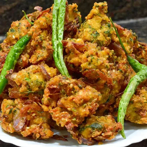 Crispy Moong Dal Poha Pakoda