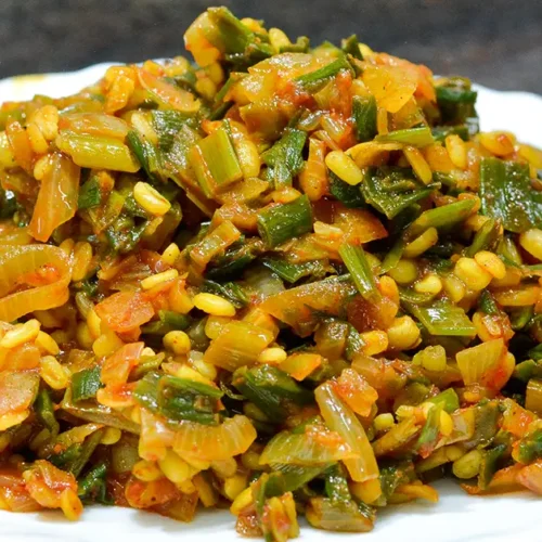 Moong Dal Kanda Paatichi Bhaji